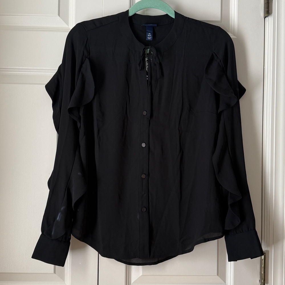 2for$10 NWT black blouse with Ruffled Sleeves